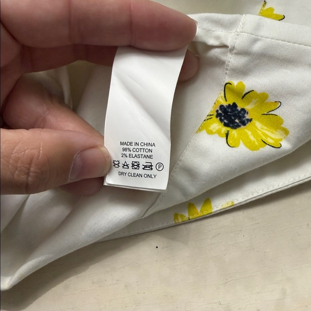 Kate Spade White Top with Sunflower Print - Picture 5 of 6